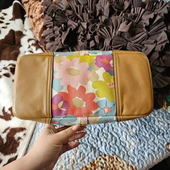 Coach Hadley Floral Print Duffle Shoulder Bag Tote Purse - Picture 4 of 8